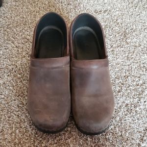 Ll bean 42 womens clog